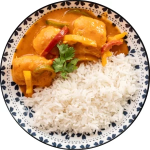 Moqueca à brasileira, com lombos de pescada e leite de coco. Uma refeição saudável